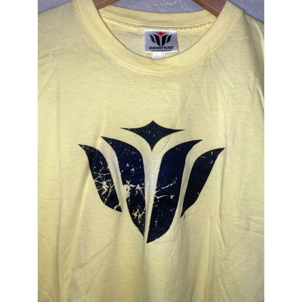 Womens Mavericks Surf Shirt Maverick Yellow Graphic Crop Top Tee Women M Medium - Picture 2 of 8